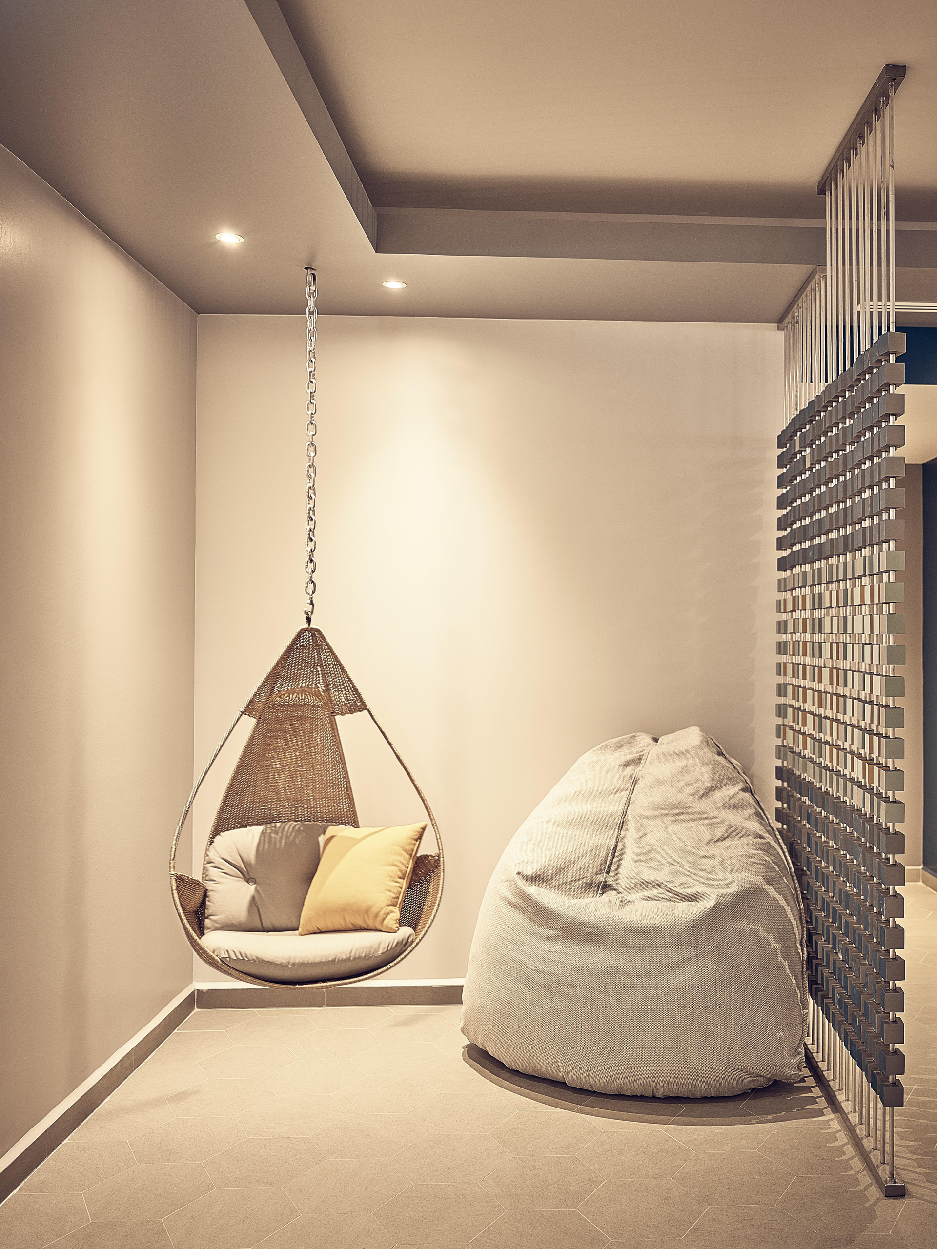 image-housing-carousel