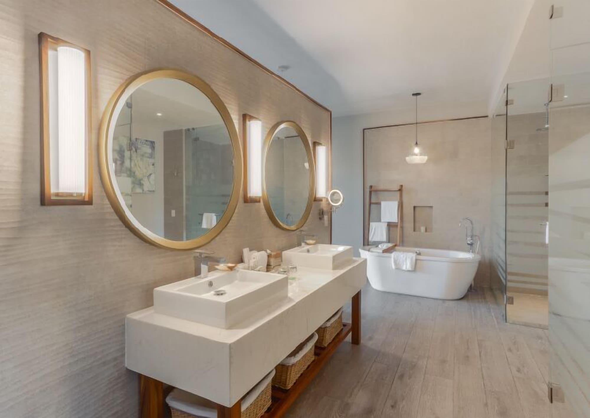 Suite Junior Allure, 1 Cama King, Solo Adultos (Vista a la Selva)