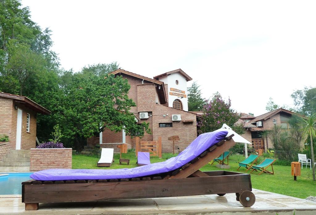 image-housing-carousel