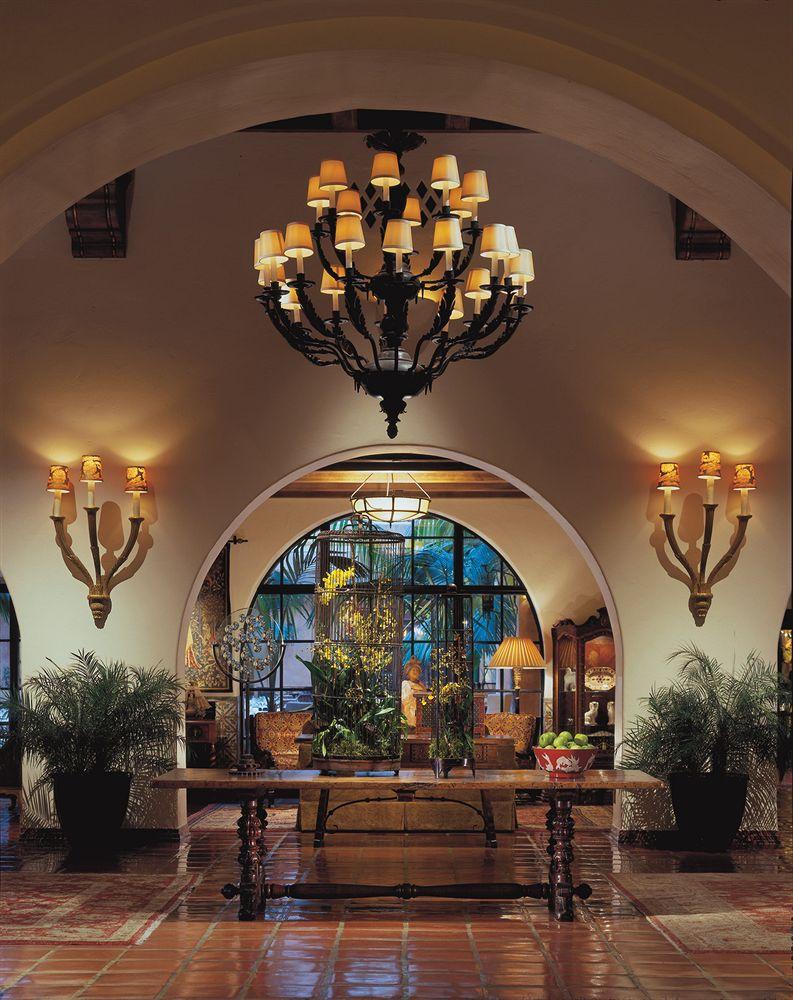 image-housing-carousel