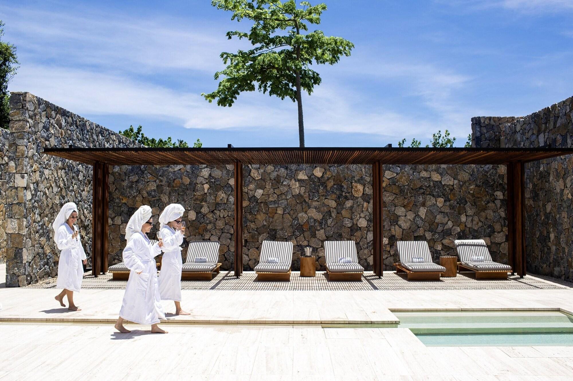 Four Seasons Resort Tamarindo 5