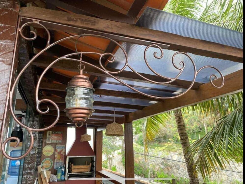 image-housing-carousel