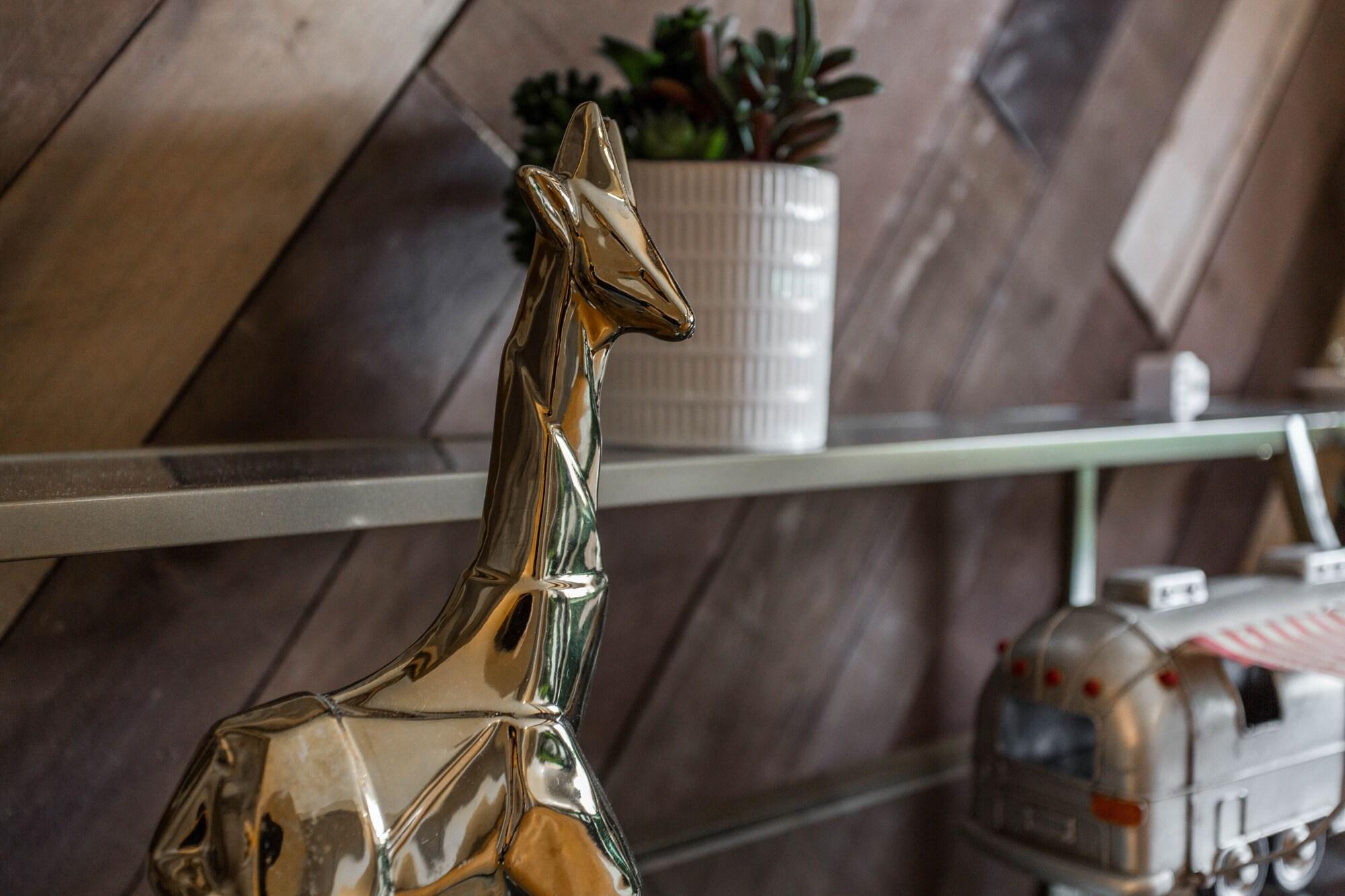 image-housing-carousel