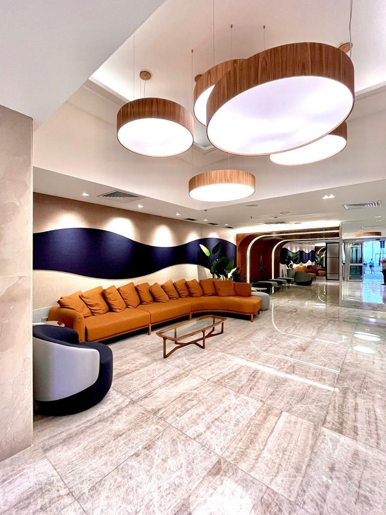image-housing-carousel