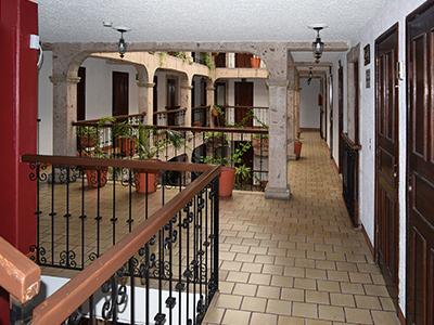 image-housing-carousel