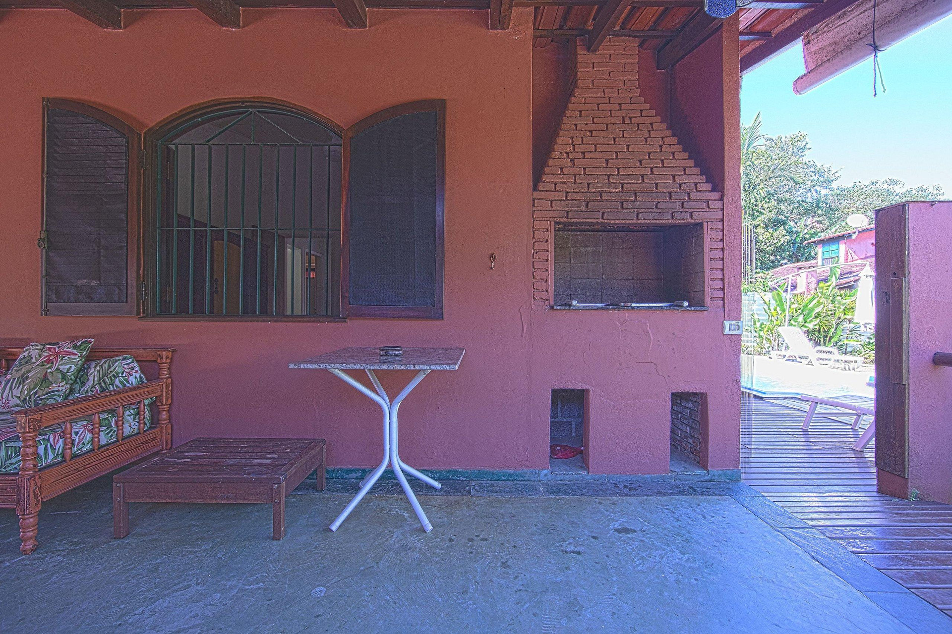 image-housing-carousel
