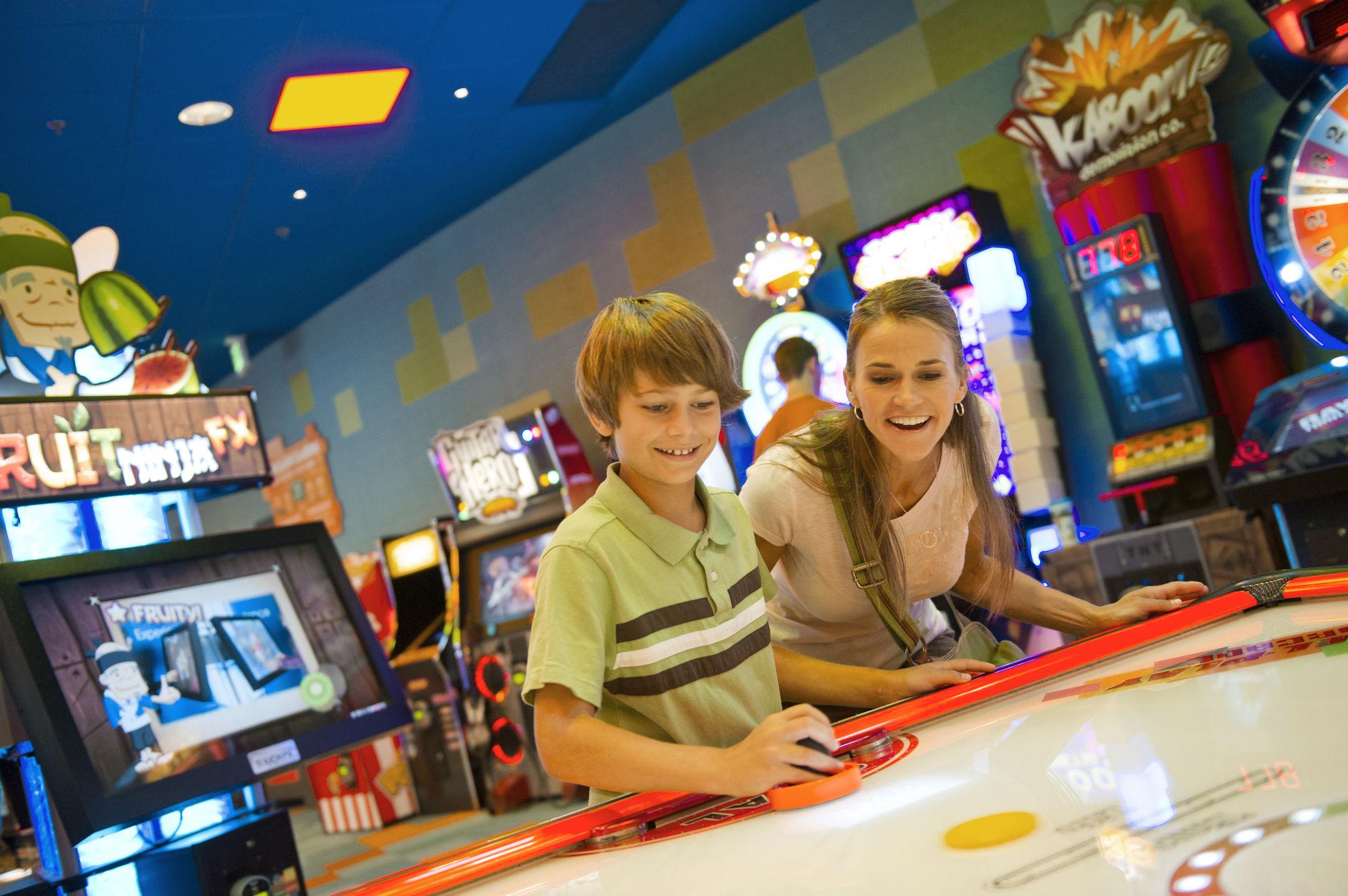 image-housing-carousel