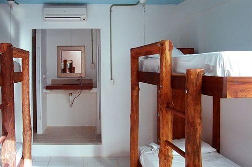 image-housing-carousel