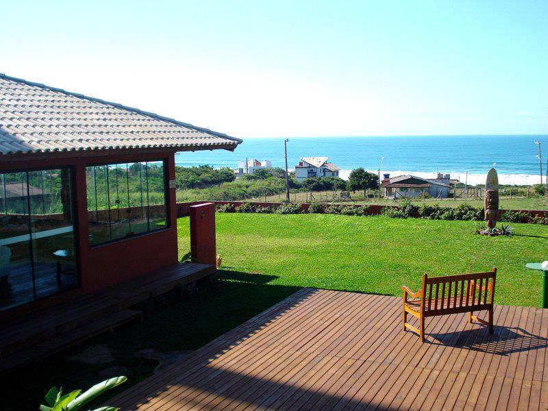 image-housing-carousel
