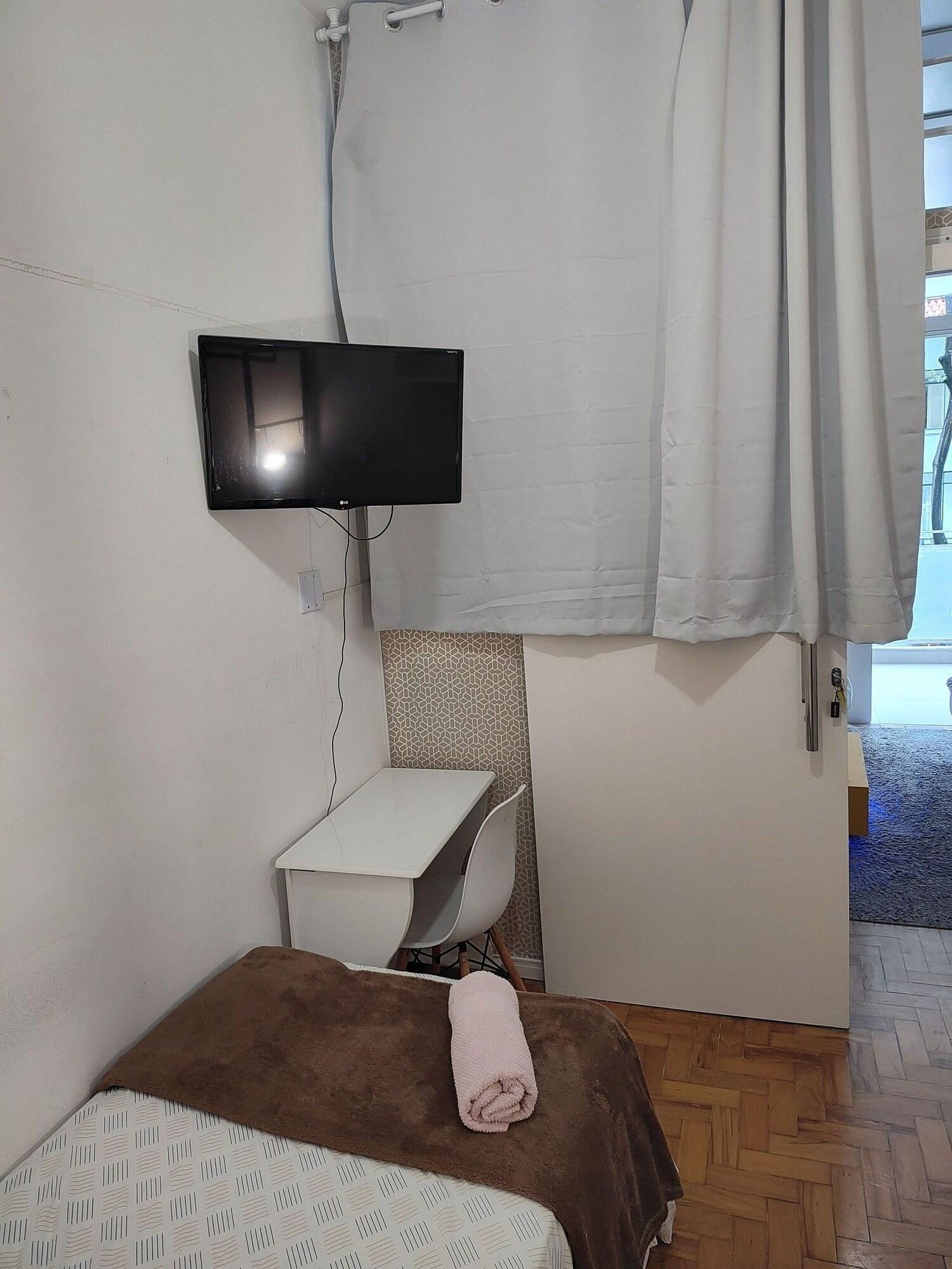 image-housing-carousel