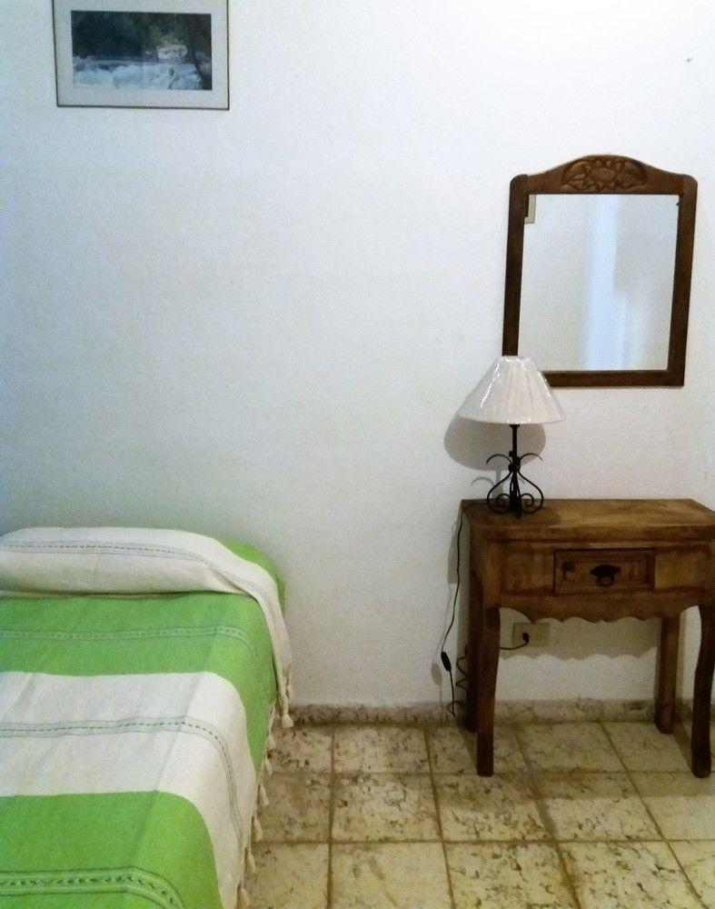 image-housing-carousel