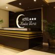 Media Luna Hotel