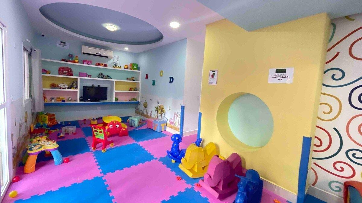 image-housing-carousel