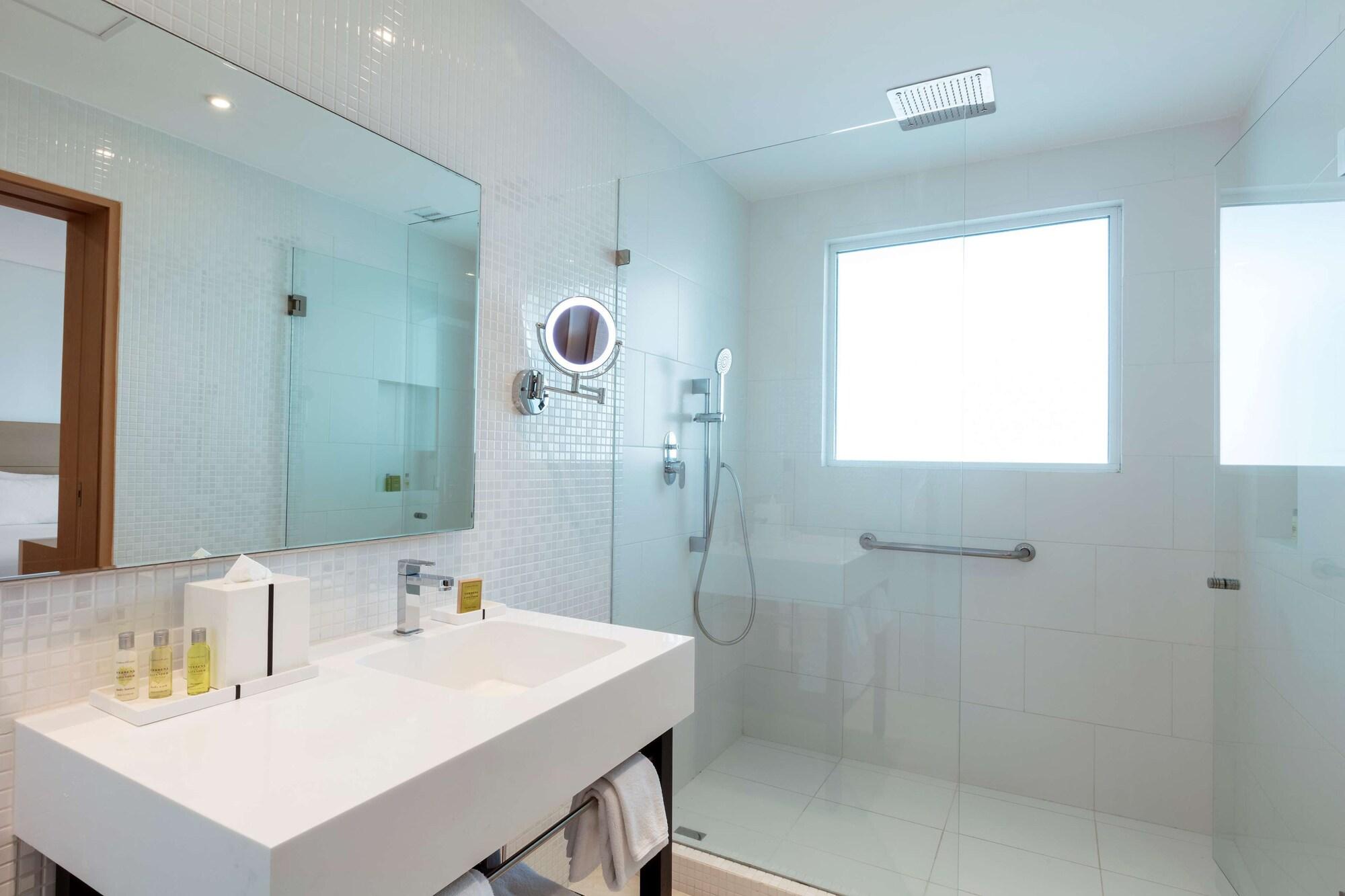 Habitación Deluxe, 2 camas dobles, vista a la ciudad