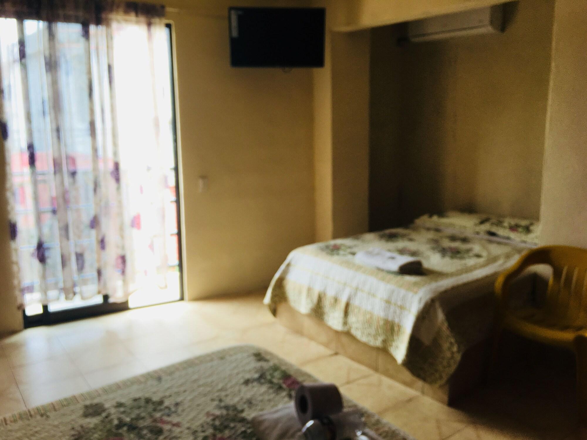 image-housing-carousel