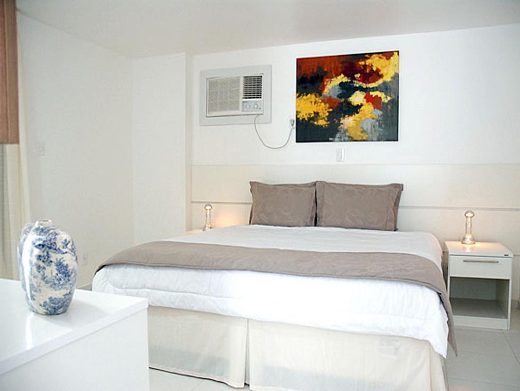 image-housing-carousel