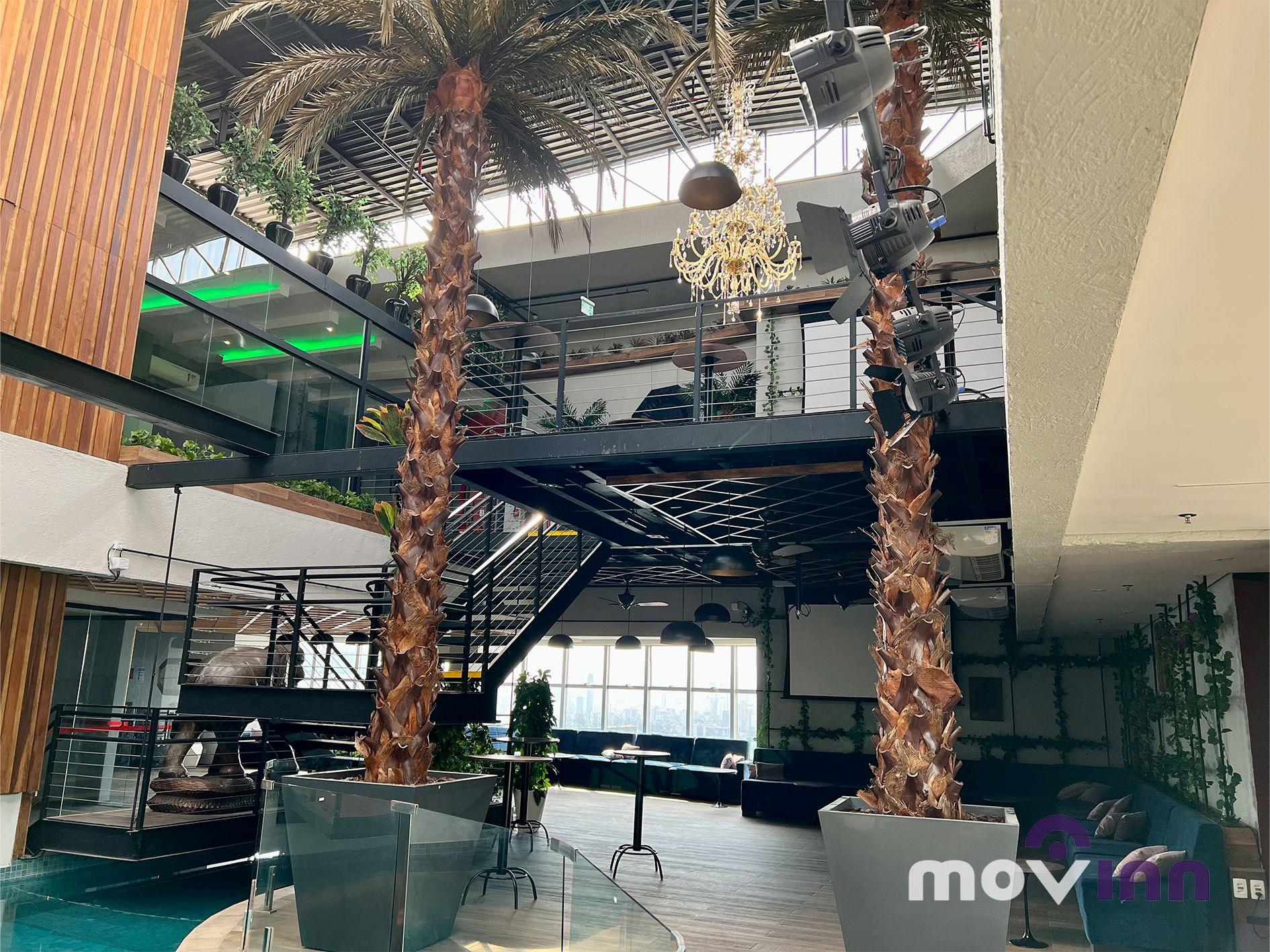 image-housing-carousel