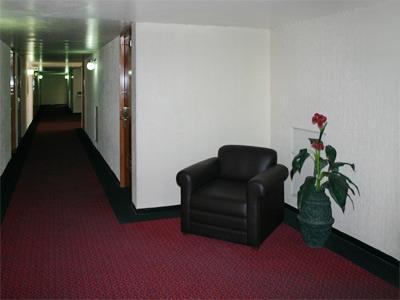 image-housing-carousel