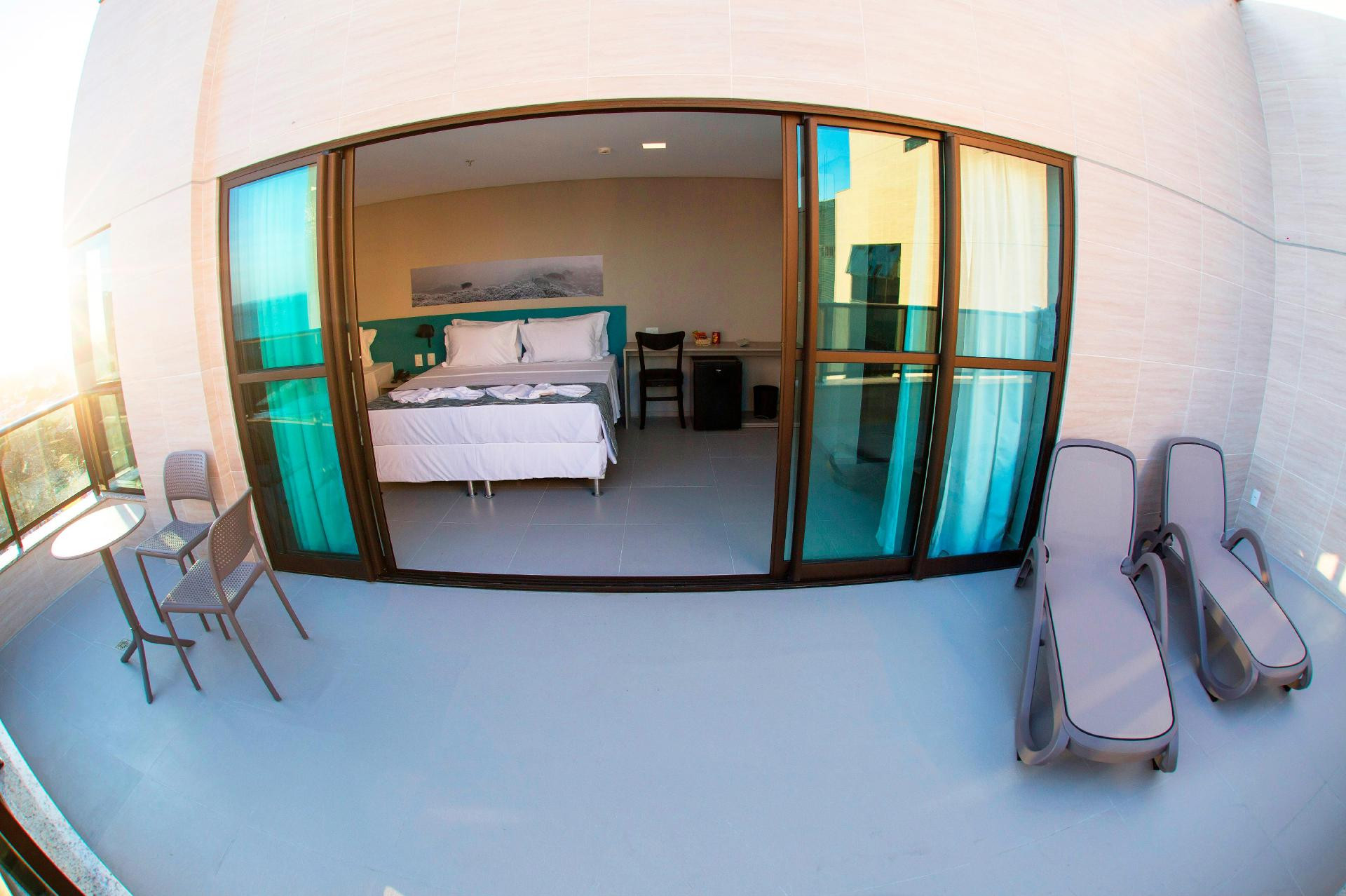 image-housing-carousel