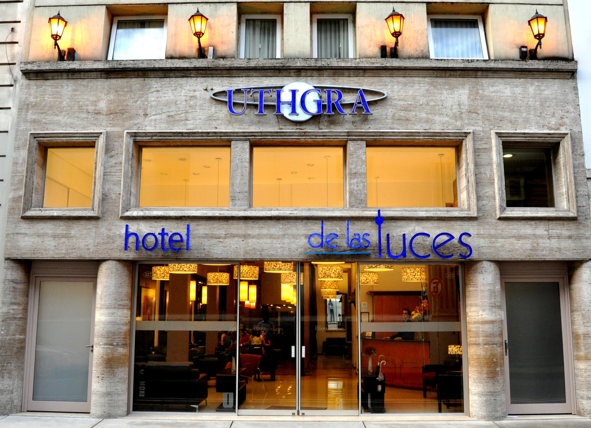 Hotel De Las Luces image