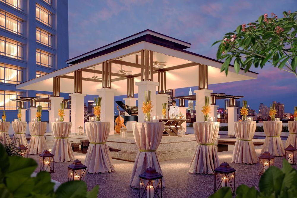 image-housing-carousel