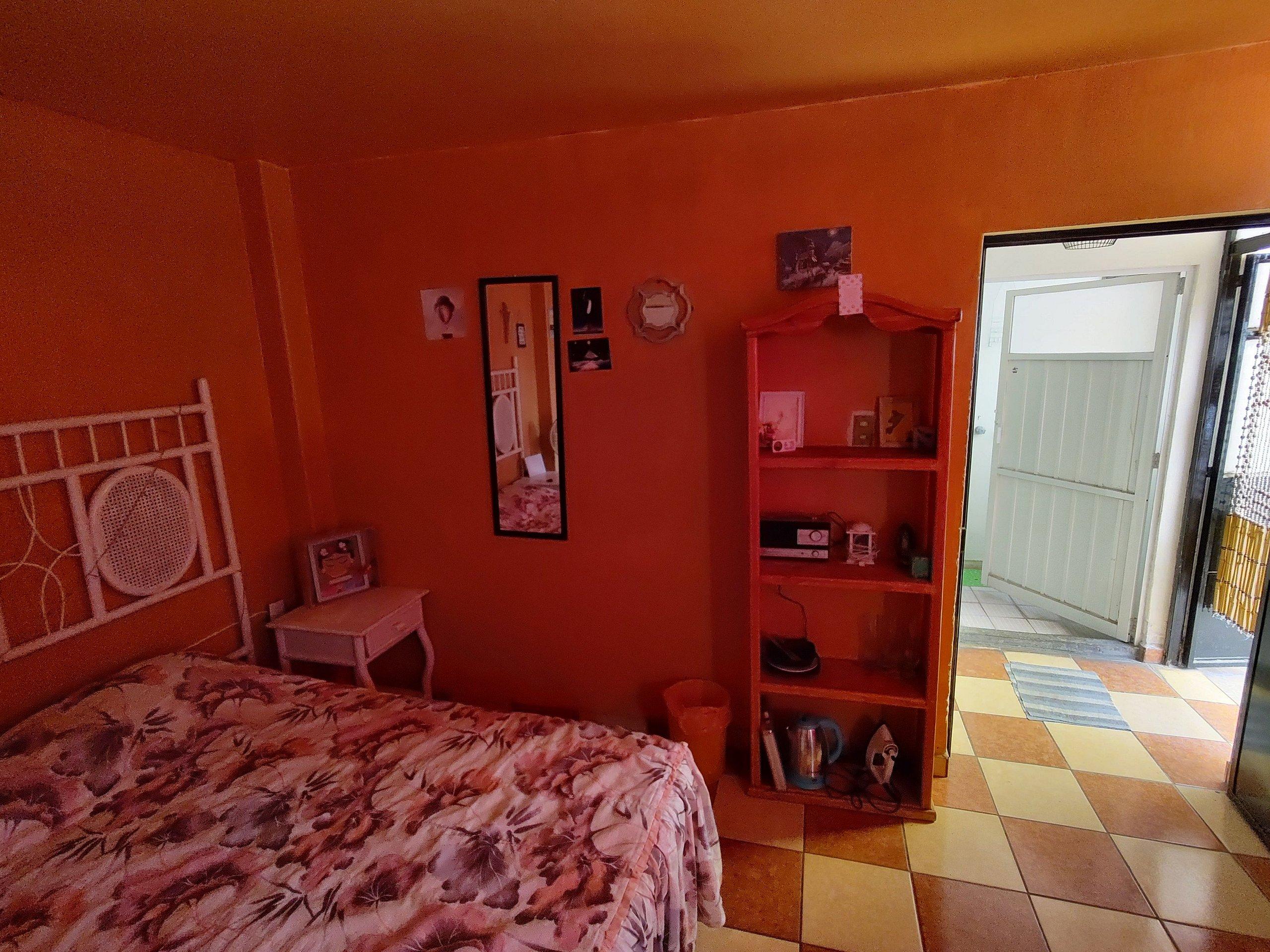 image-housing-carousel