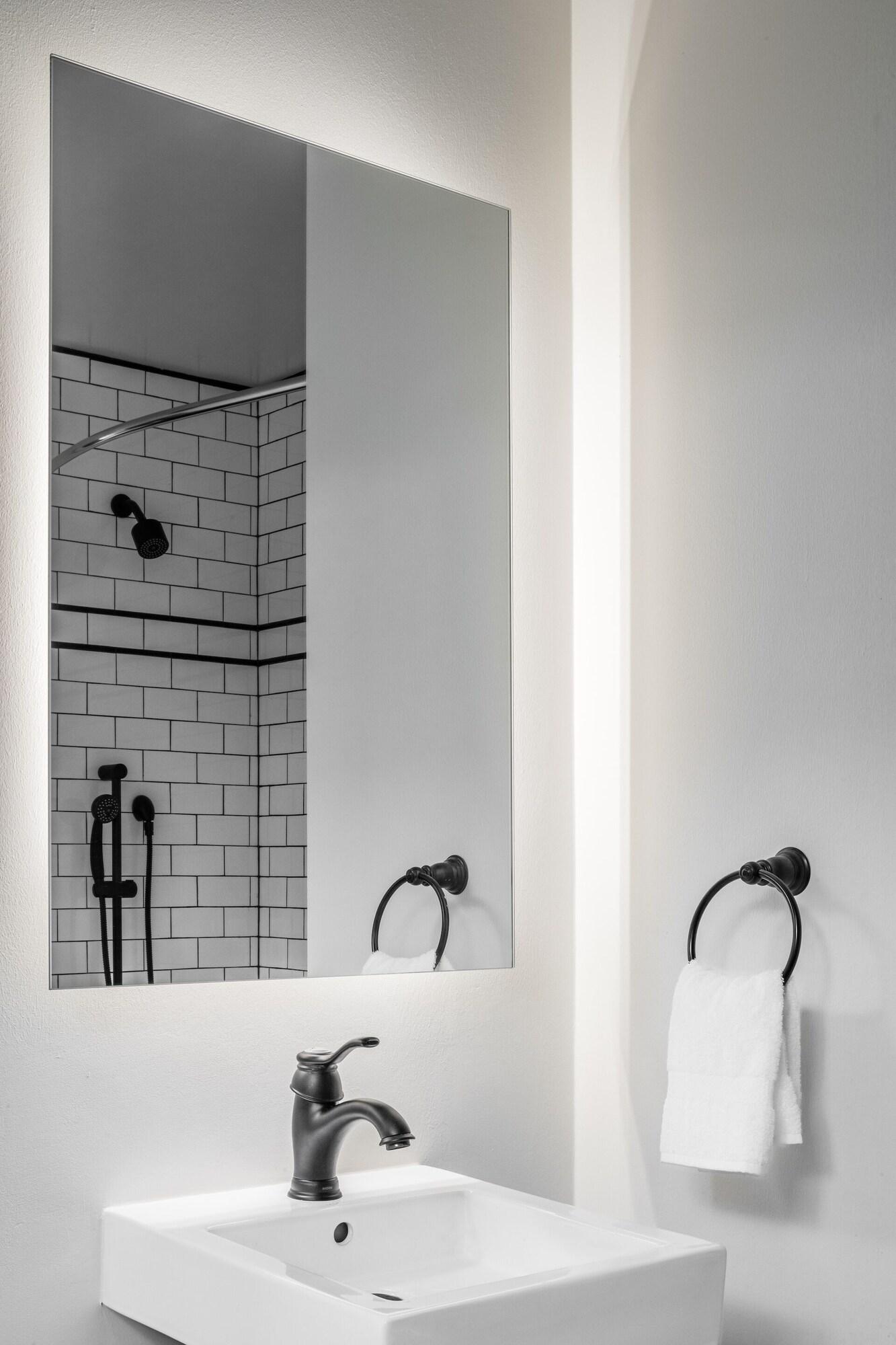 image-housing-carousel