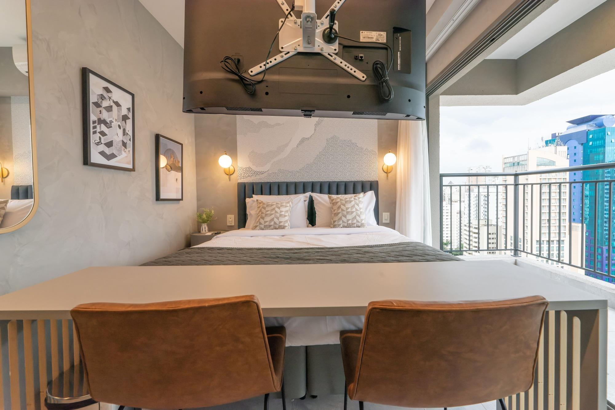 image-housing-carousel