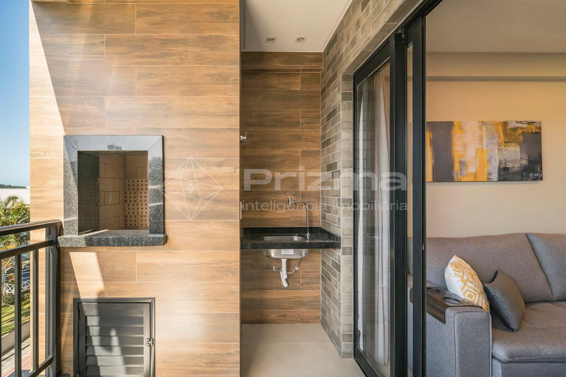 image-housing-carousel