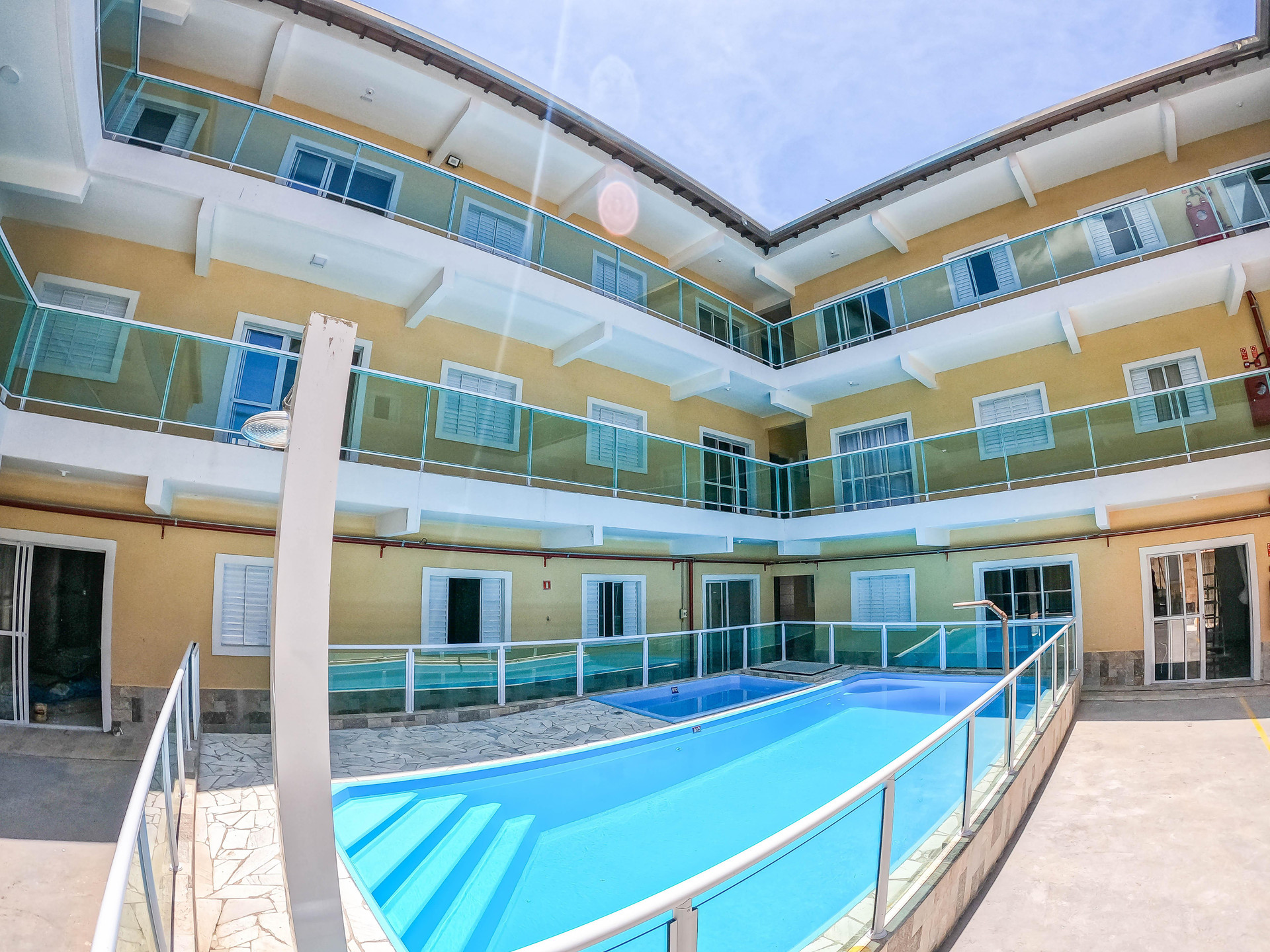 image-housing-carousel