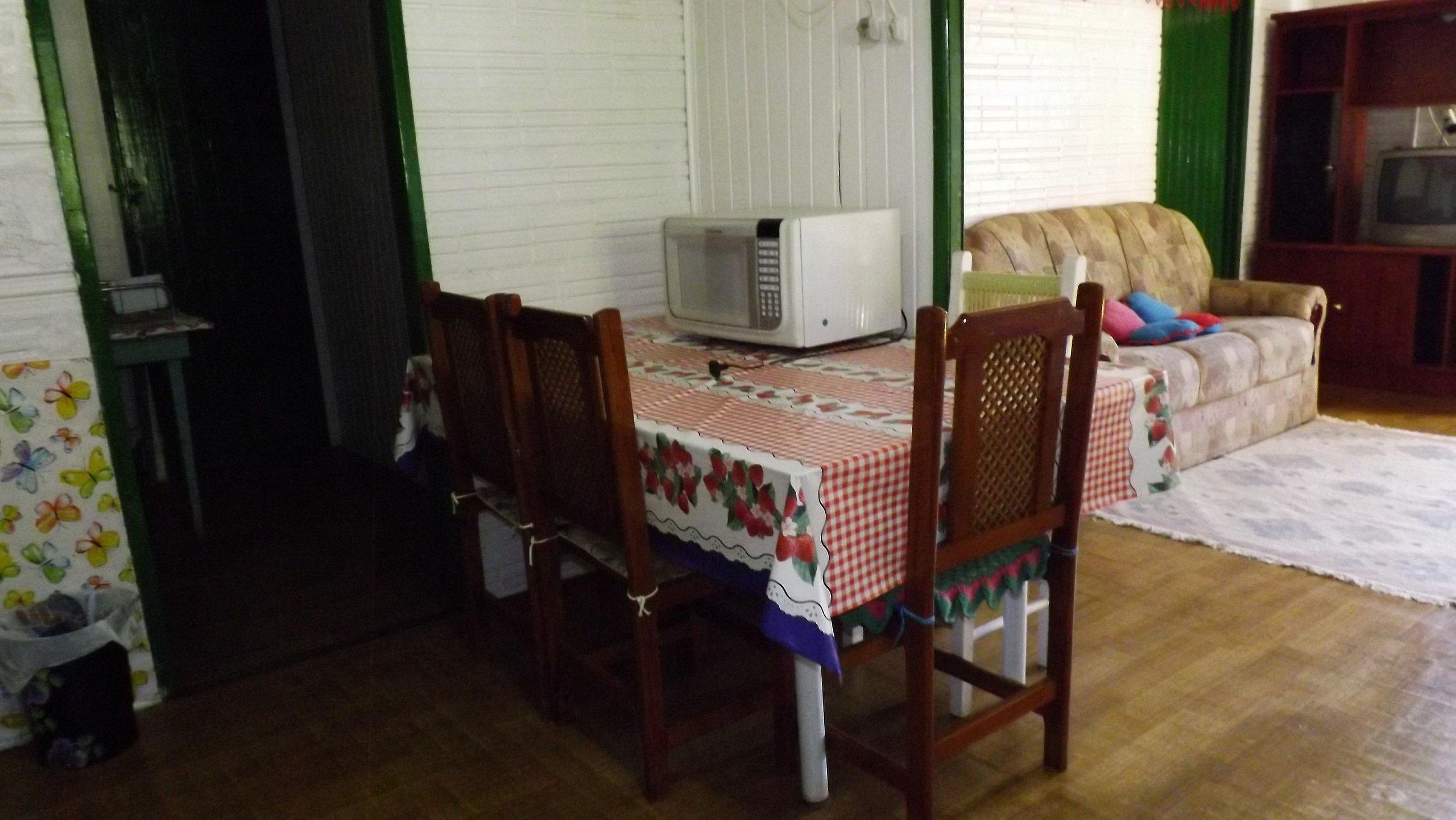 image-housing-carousel