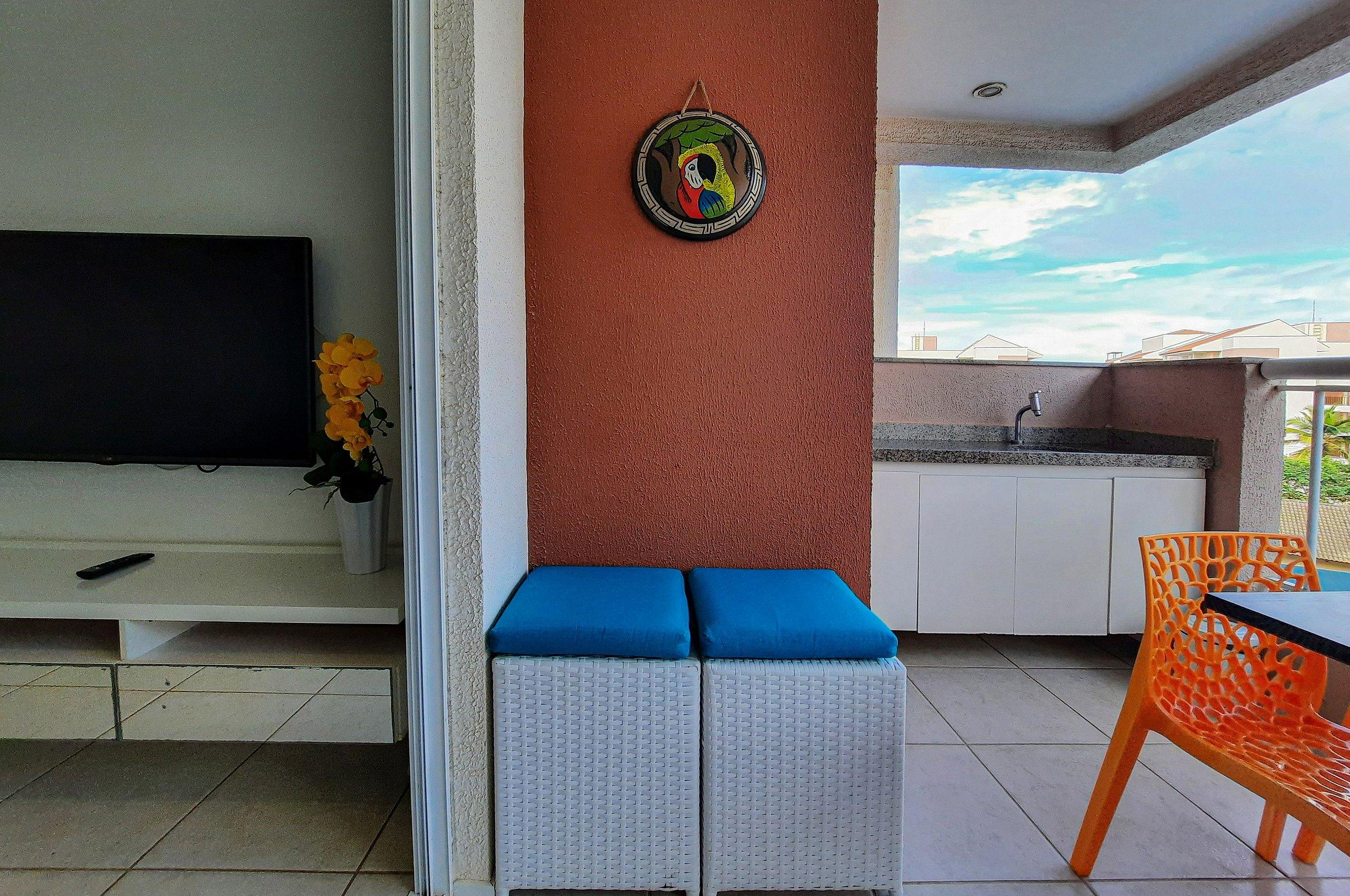 image-housing-carousel