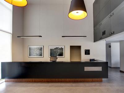 image-housing-carousel