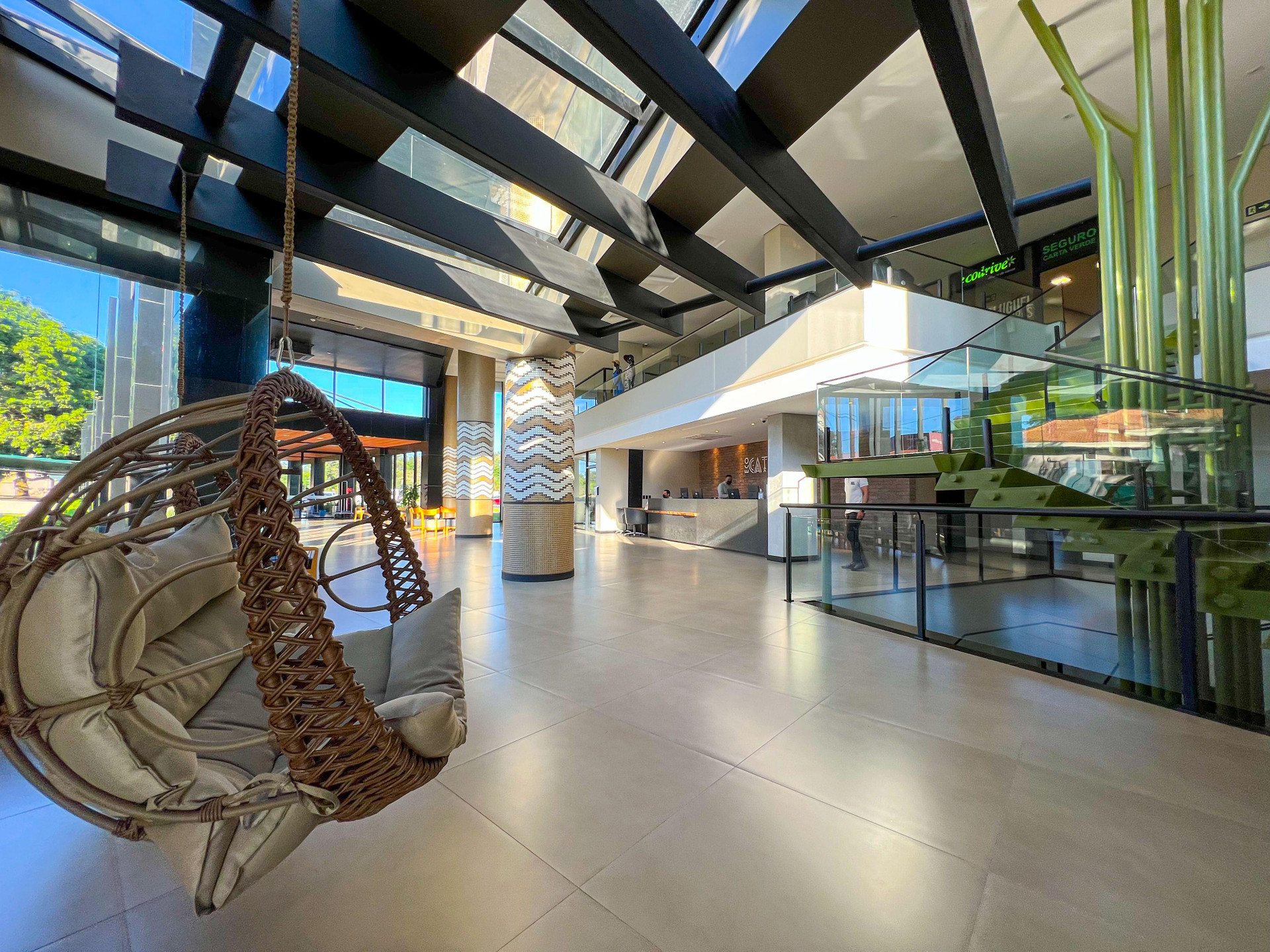 image-housing-carousel