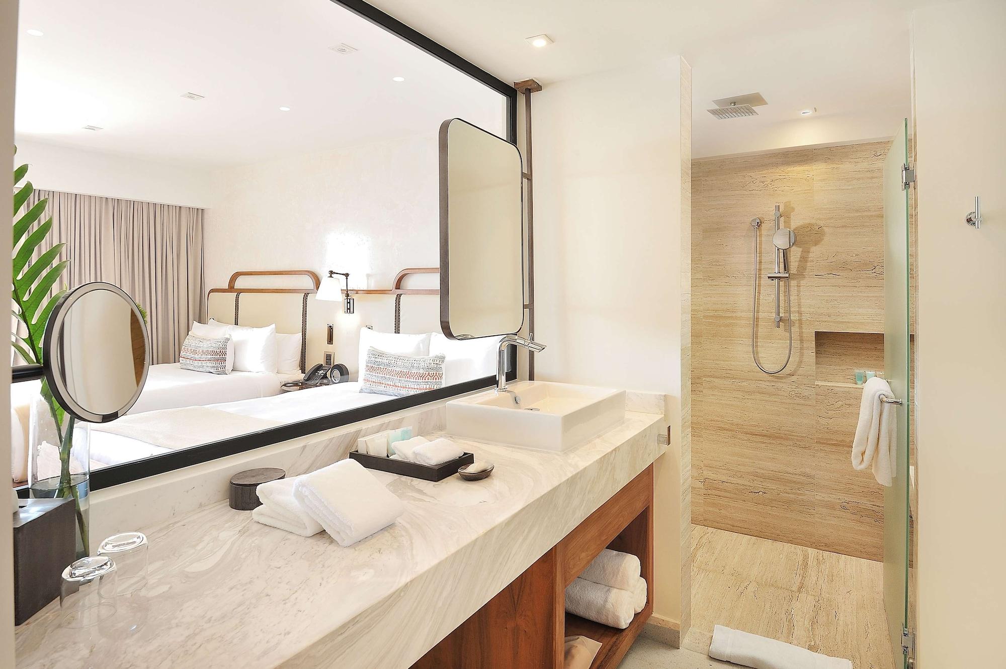 Habitación, 2 camas Queen size, hidromasaje, vista (Infinity, Sunset View)