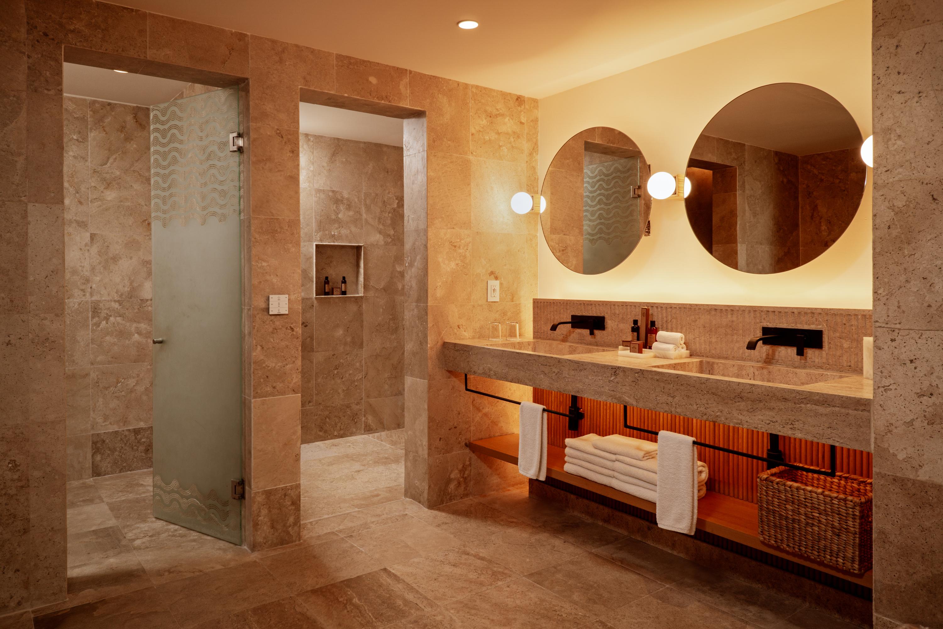 JUNIOR SUITE SWIM UP - ADULTS ONLY