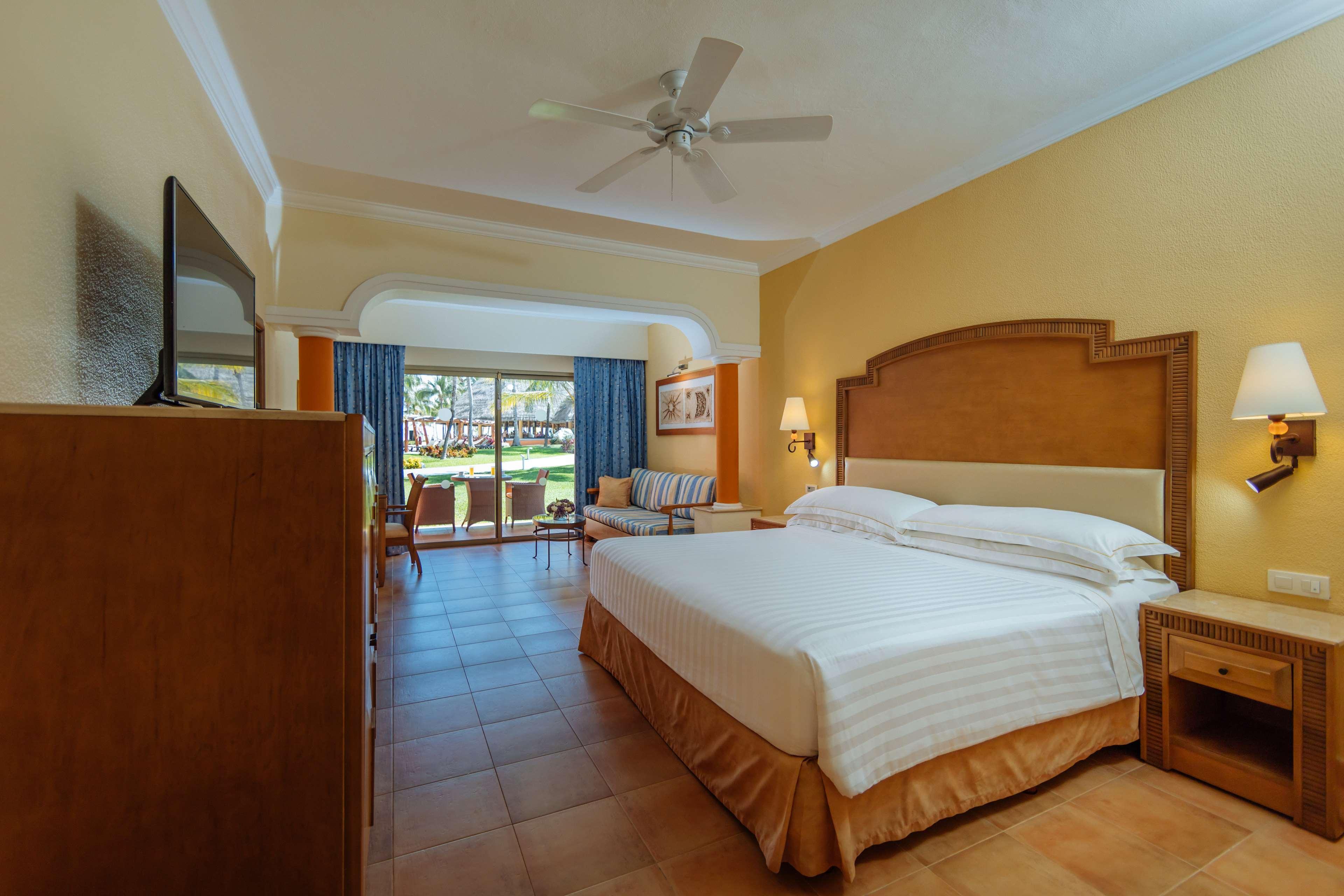 Junior Suite Ocean Front Premium Level