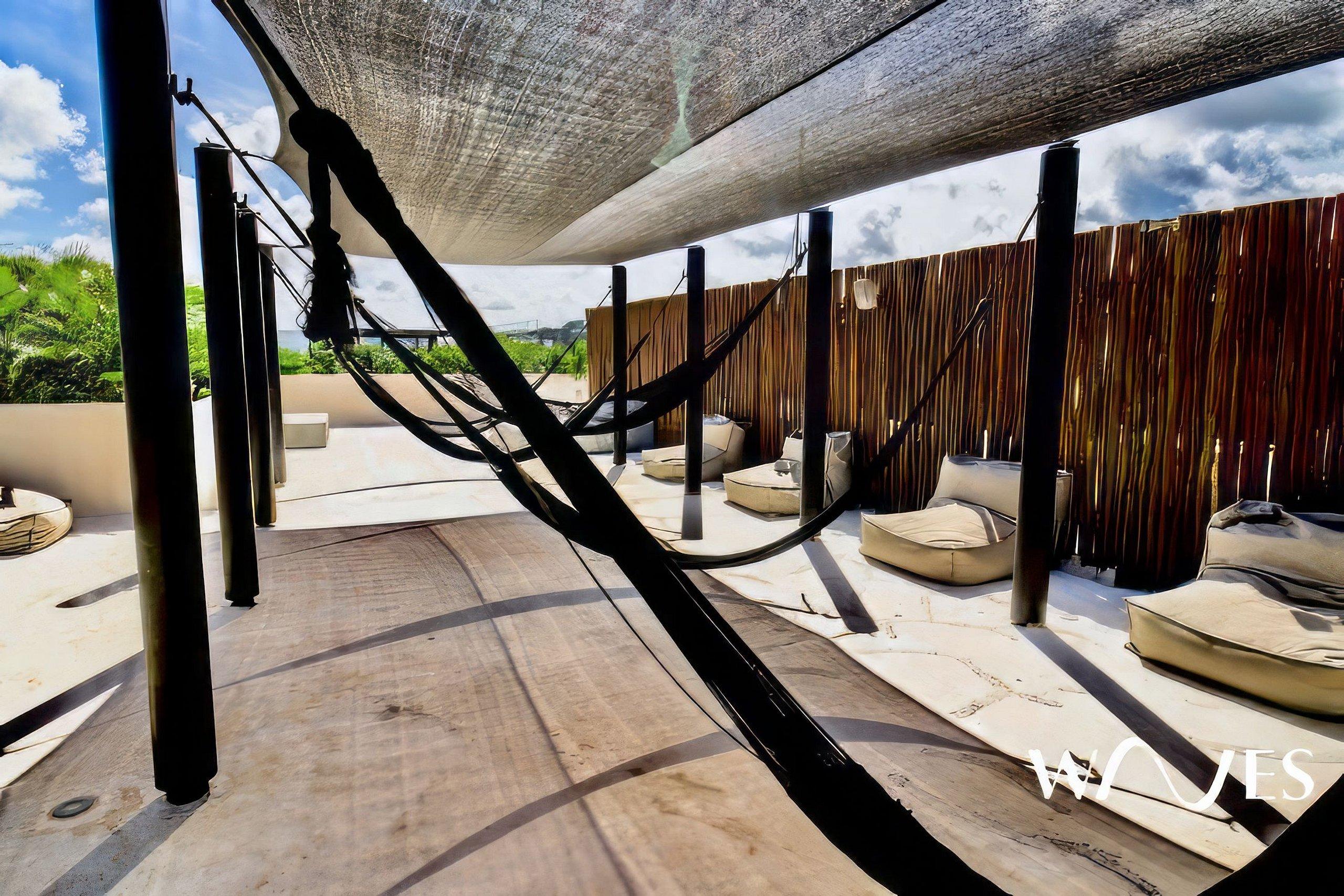 image-housing-carousel