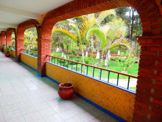 image-housing-carousel