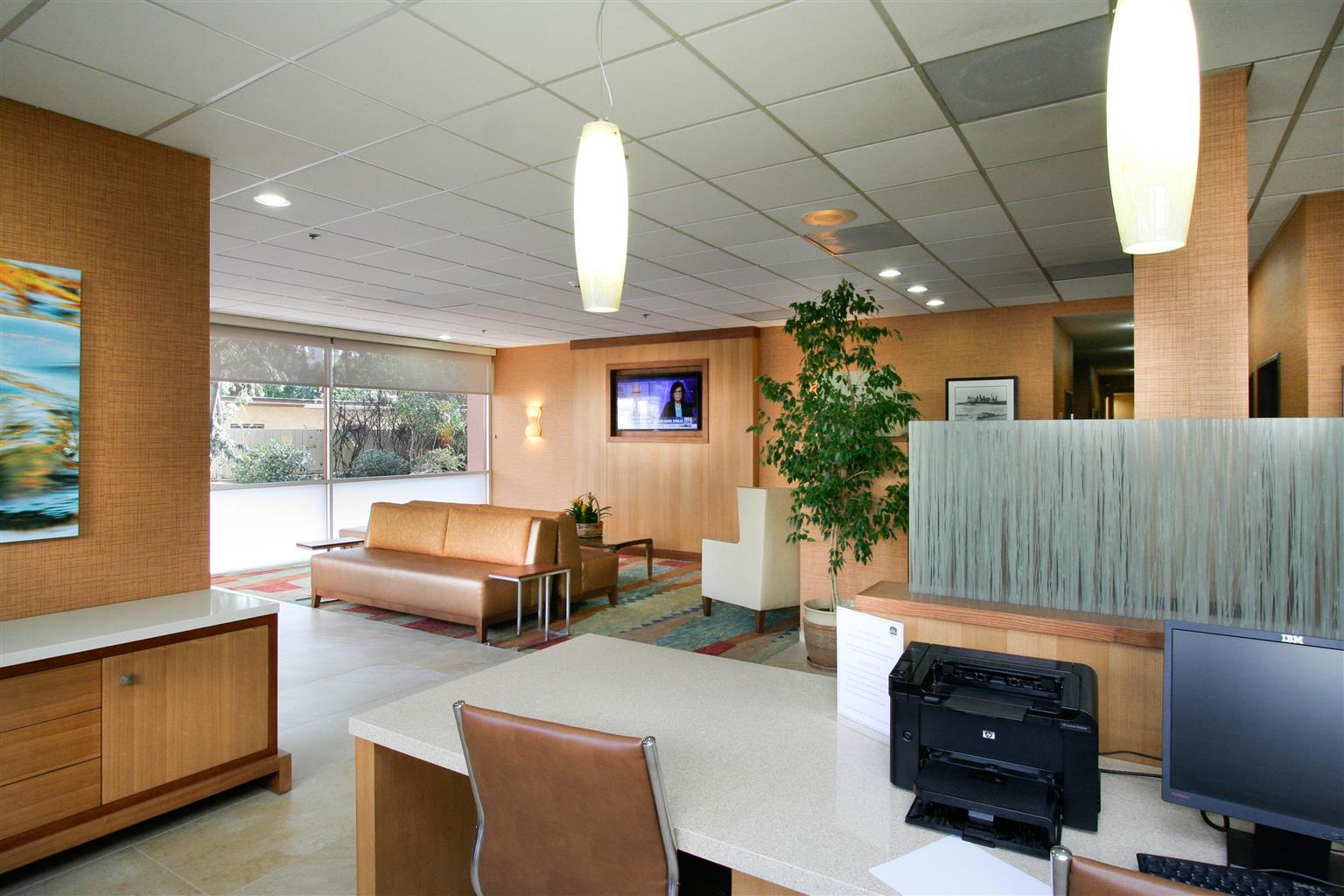 image-housing-carousel