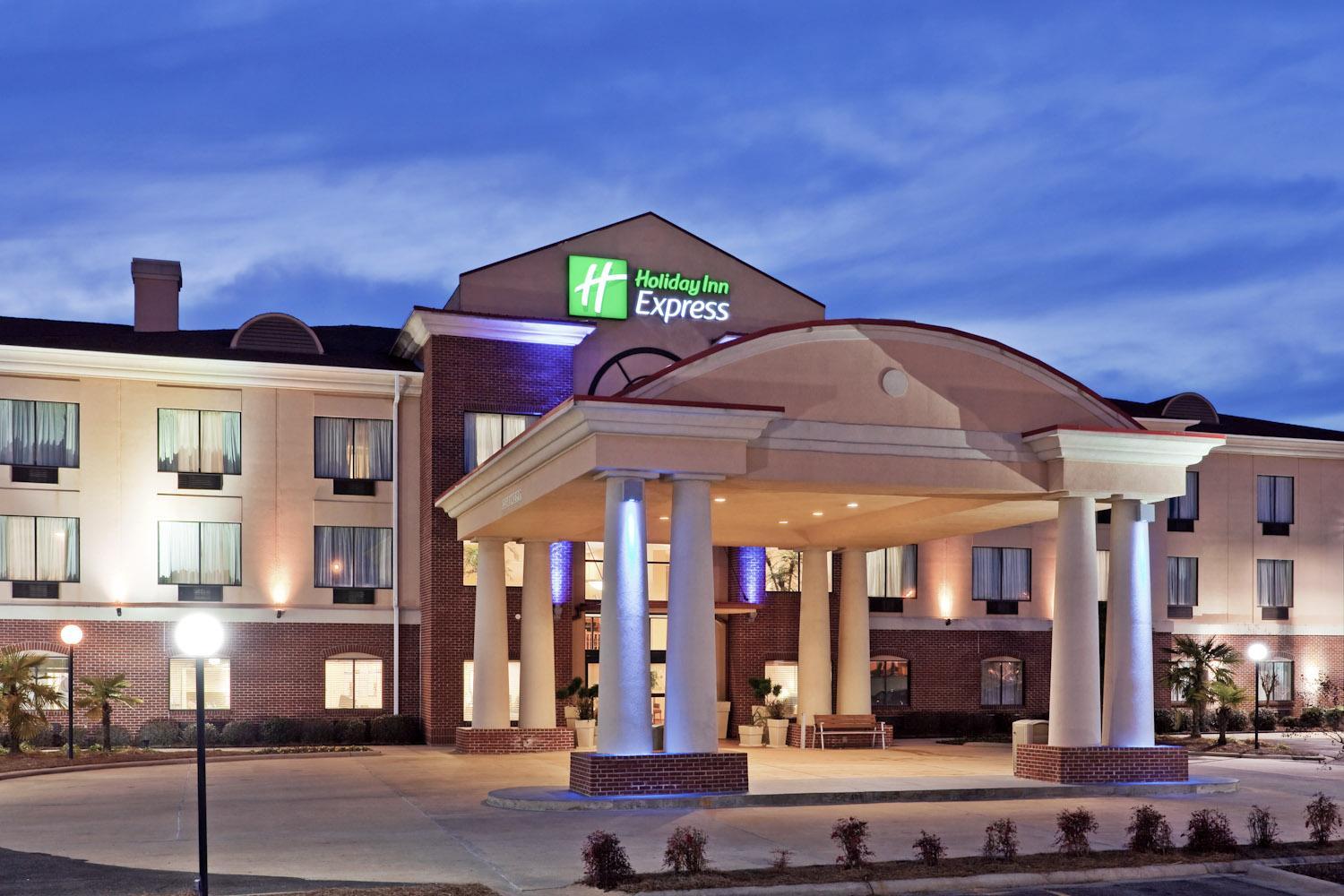 Holiday Inn Express & Suites Forest, an IHG Hotel image