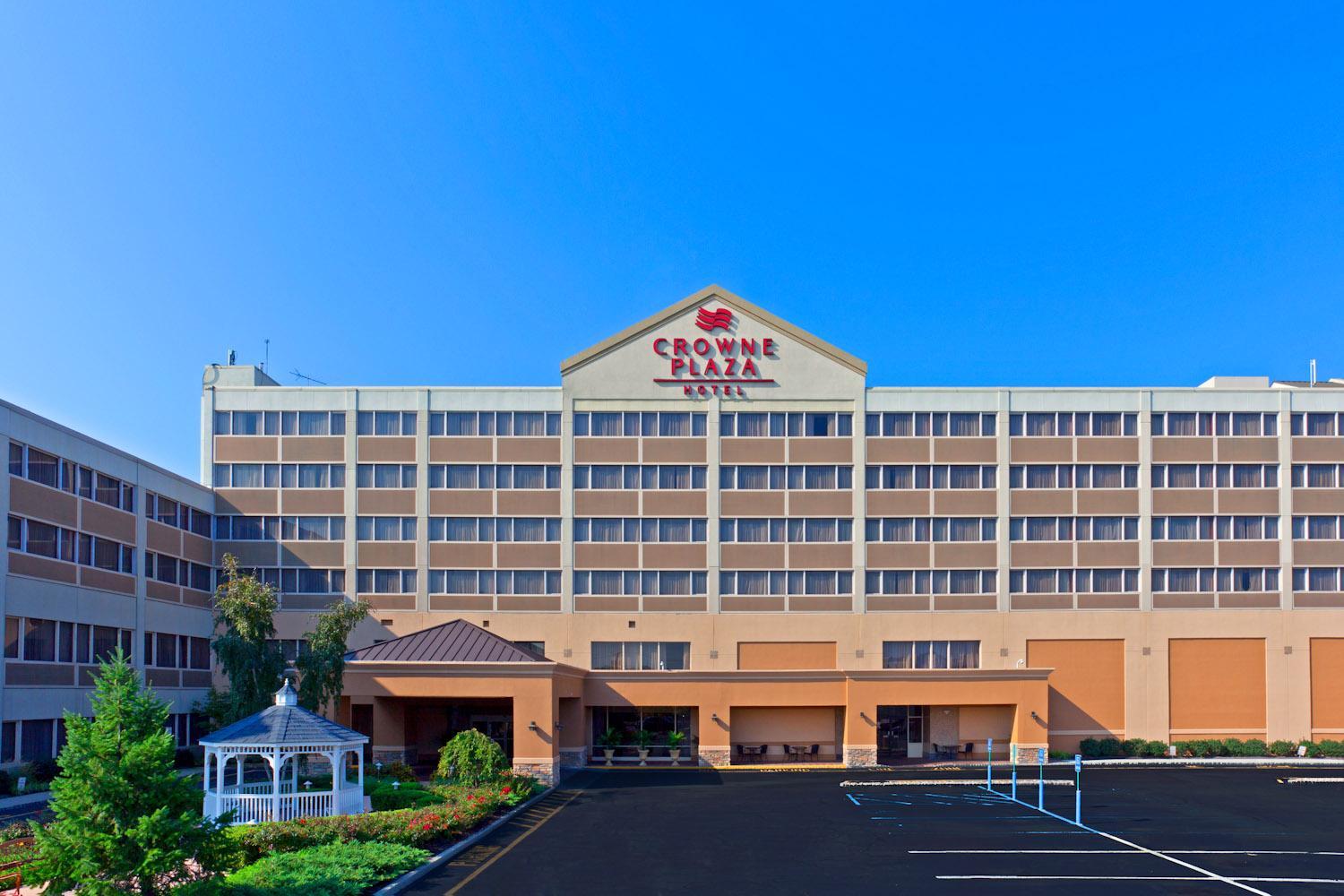 Holiday Inn Clark - Newark Area, an IHG Hotel image