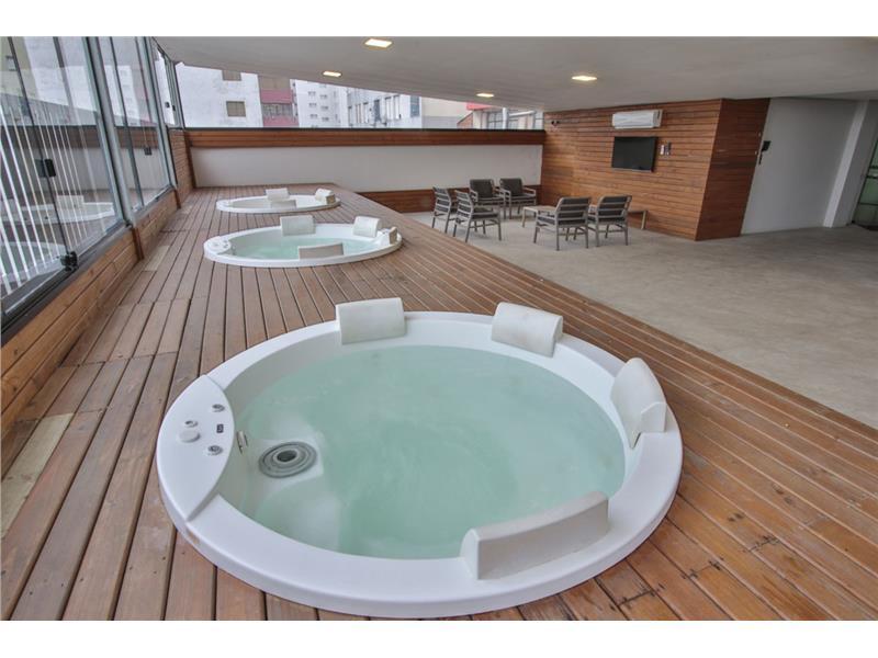 image-housing-carousel