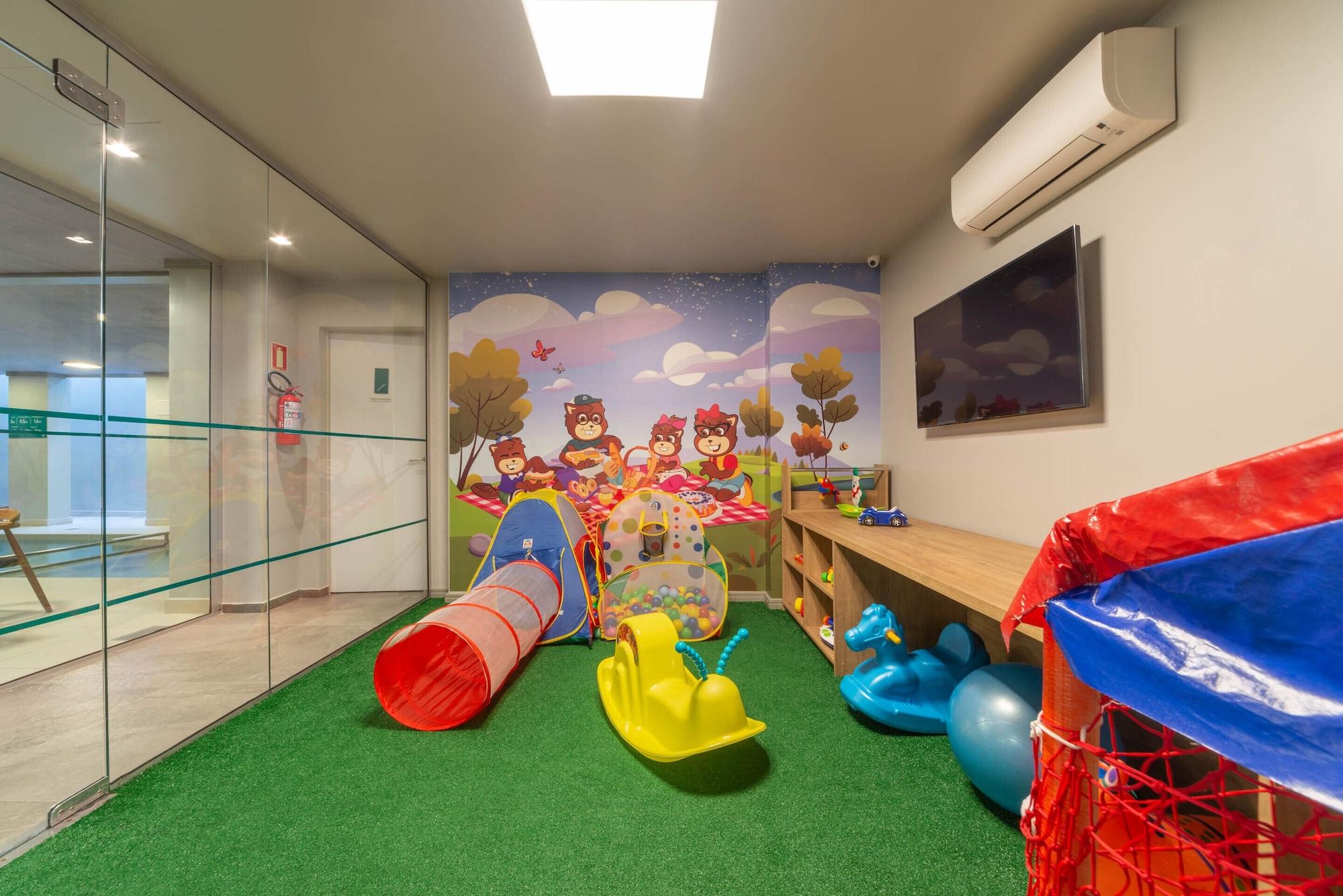 image-housing-carousel
