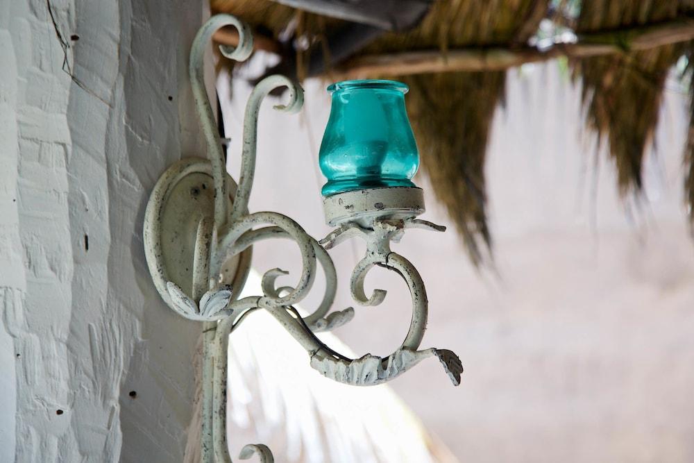 image-housing-carousel