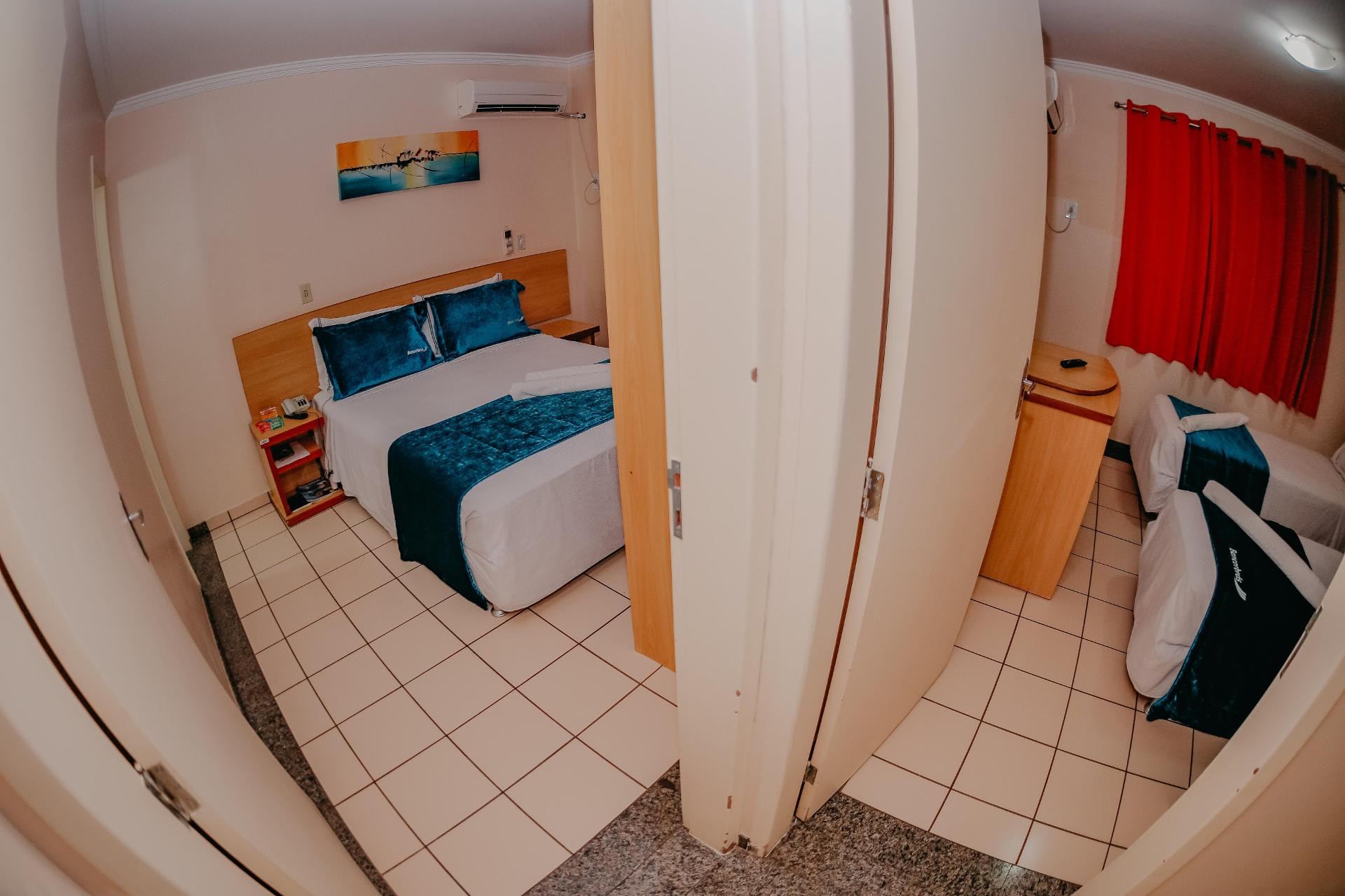 image-housing-carousel