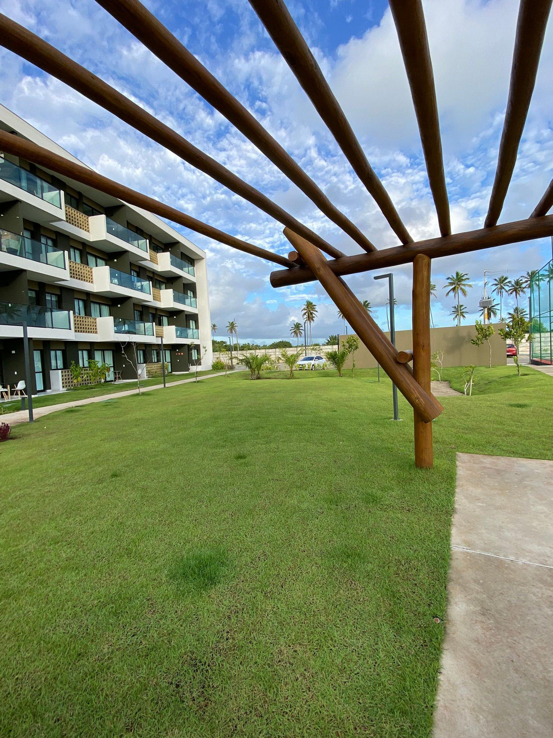 image-housing-carousel