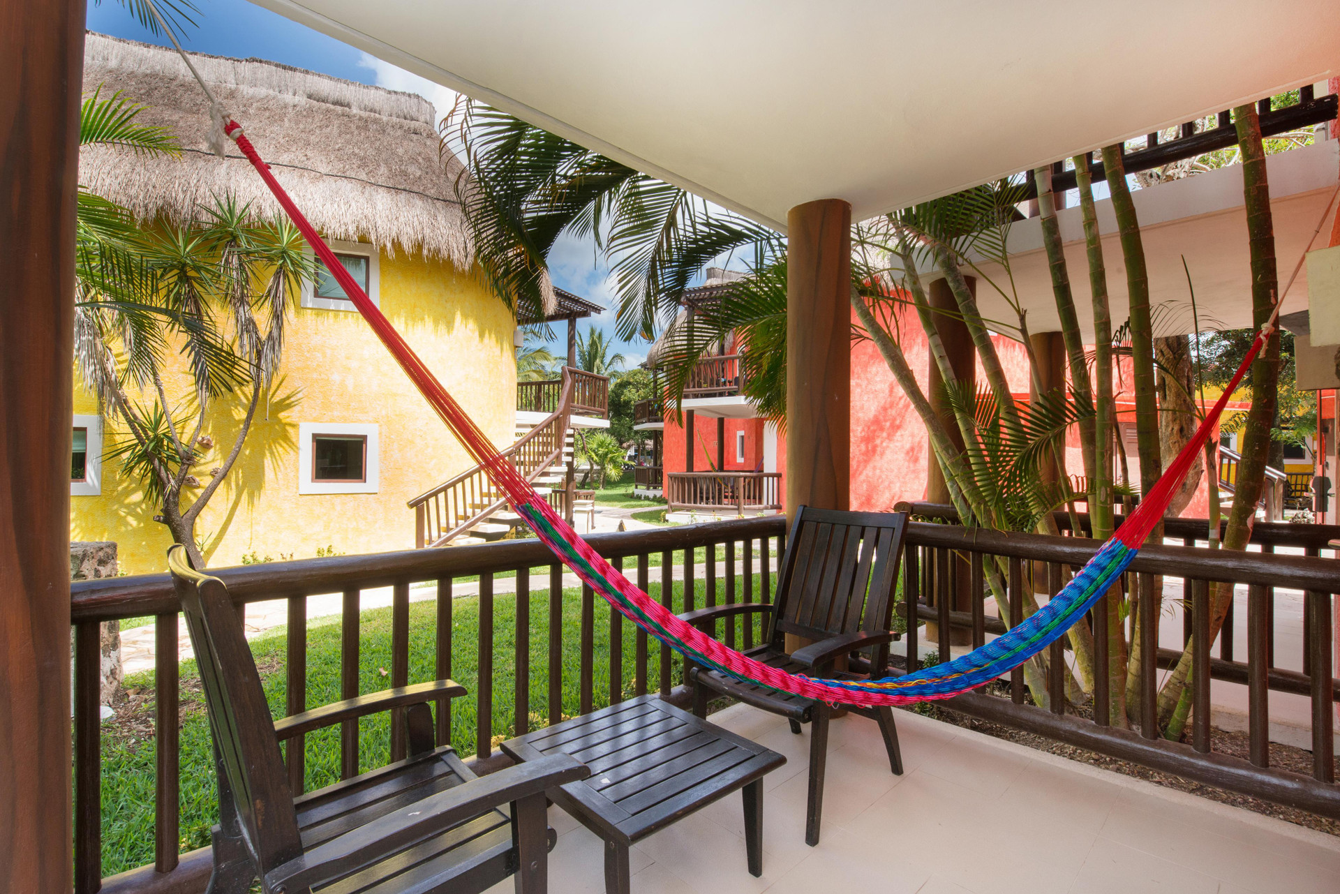 Suite Doble Estándar con Vista al Jardín