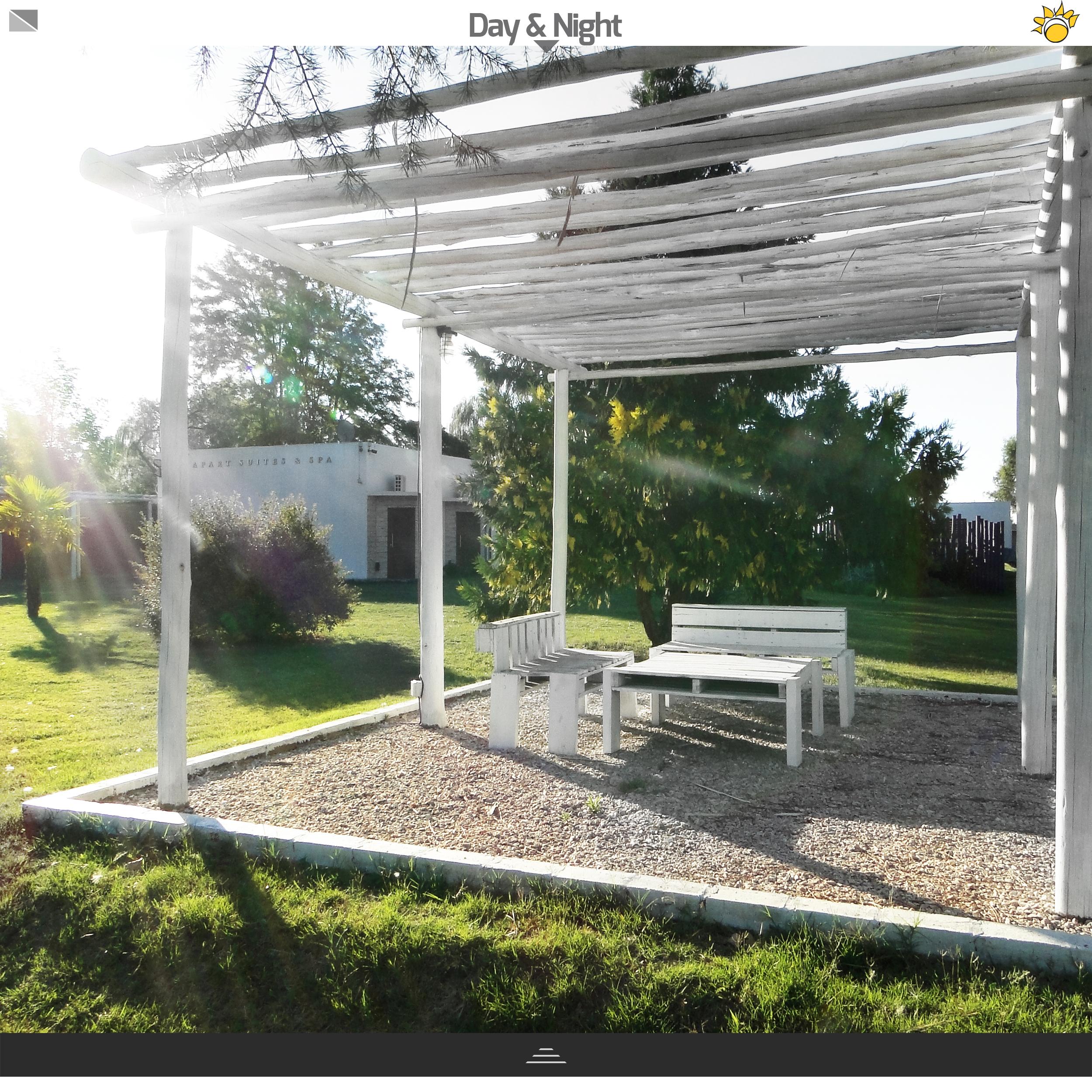 image-housing-carousel