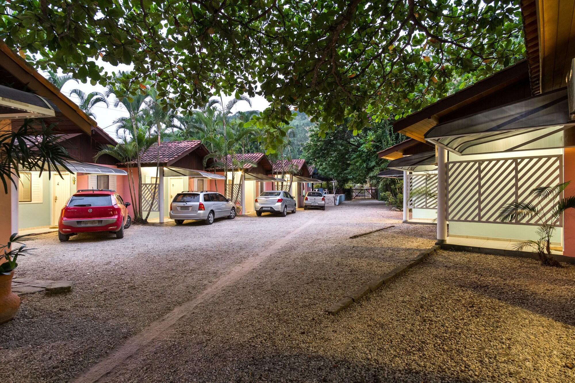 image-housing-carousel